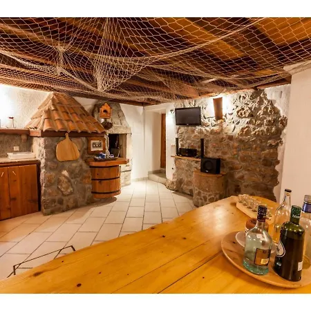 With Wifi Vrbnik, Krk - 15721 * فربنيك