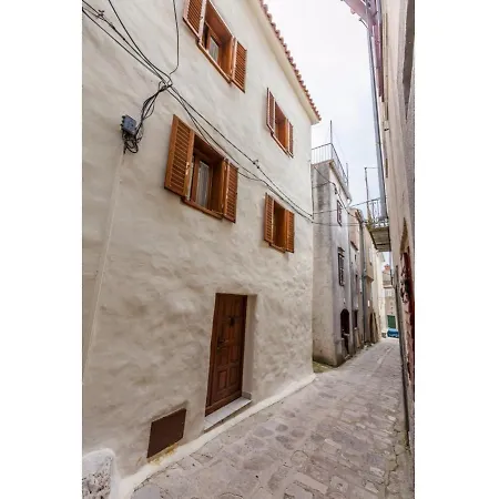 Apartment With Wifi Vrbnik, Krk - 15721 *